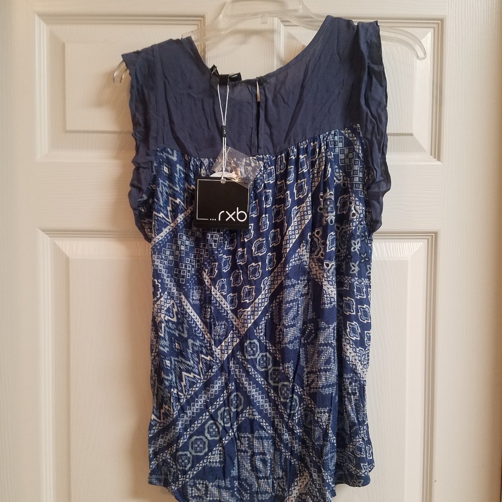 Tops - Picture 2 of 2